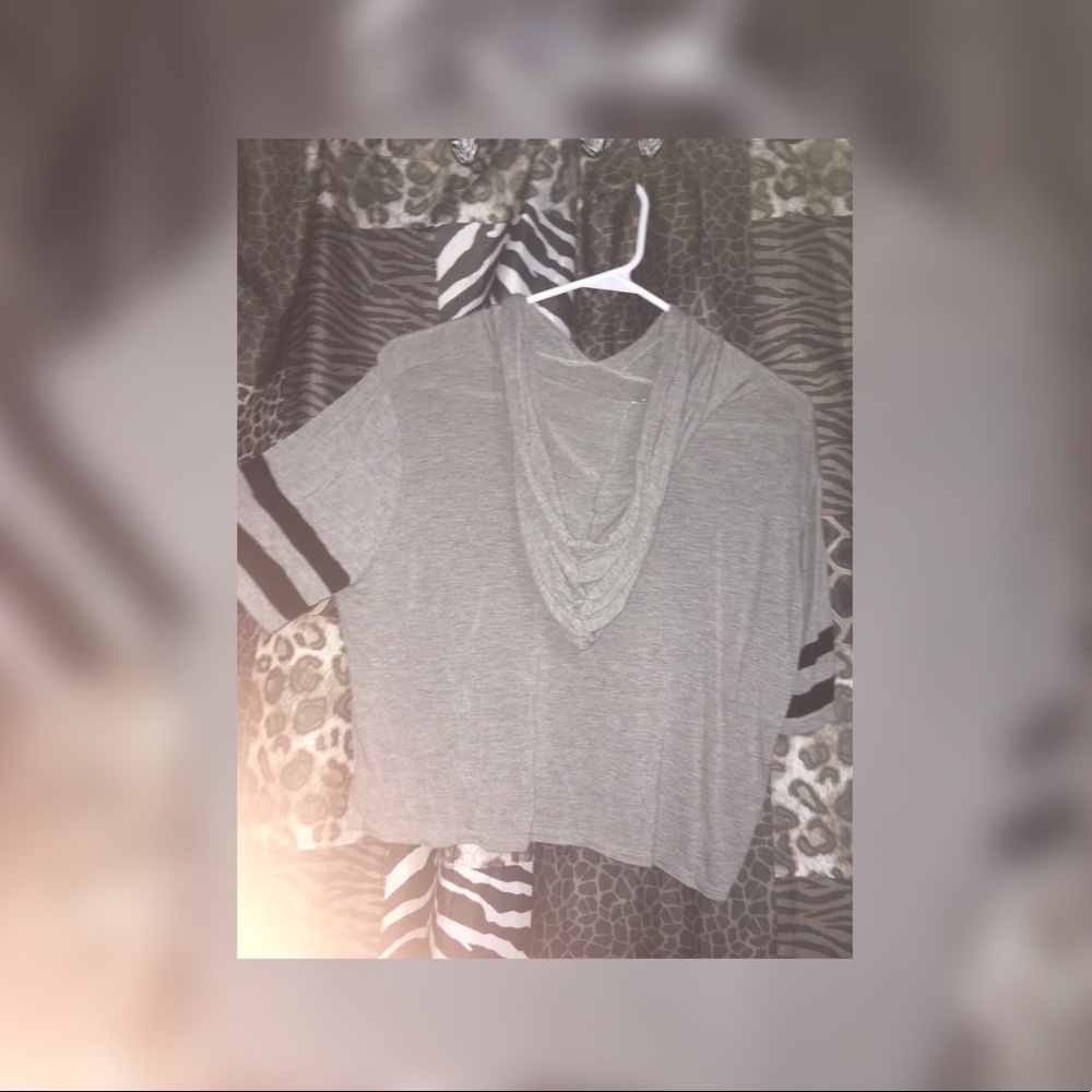 Very cute crop top!